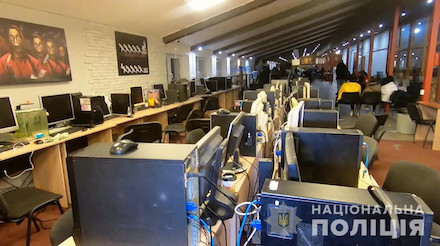 Свежие новости: В Одессе разоблачили работу двух мошеннических call-центров