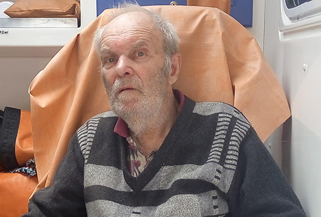 Свежие новости: В Николаеве ищут родственников пенсионера, который упал на улице и ничего не помнит