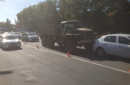 Свежие новости: Николаевские военные попали в ДТП на проспекте Героев Украины