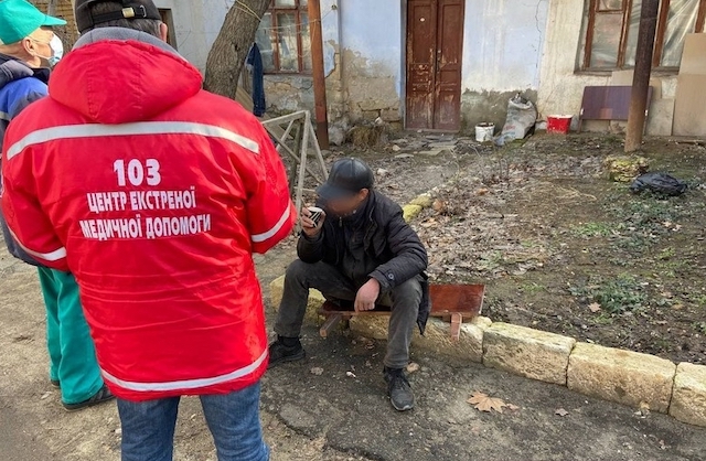 Свежие новости: В Николаеве наркоман хотел прыгнуть с крыши