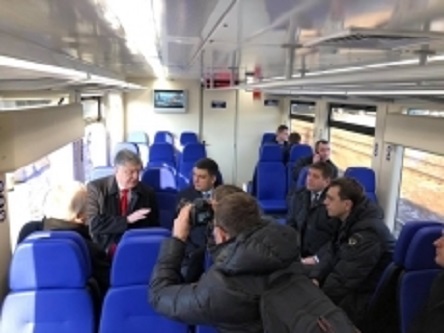 Свежие новости: В Киеве запустили первый рельсовый автобус, который будет курсировать между киевским железнодорожным вокзалом и аэропортом «Борисполь»