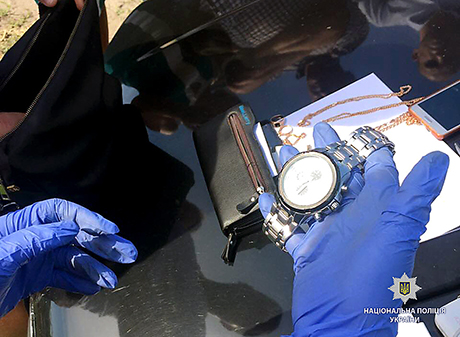 Свежие новости: Полицейские задержали двоих налетчиков на ювелирный магазин на Одесчине