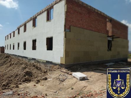 Свежие новости: Директору одесской фирмы вручили подозрение в хищении 5,4 миллионов гривен на строительстве казарм в Николаеве