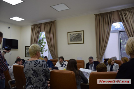 Свежие новости: В Николаеве суд заблокировал счета Центральной администрации — депутаты для помощи выделили 10 грн