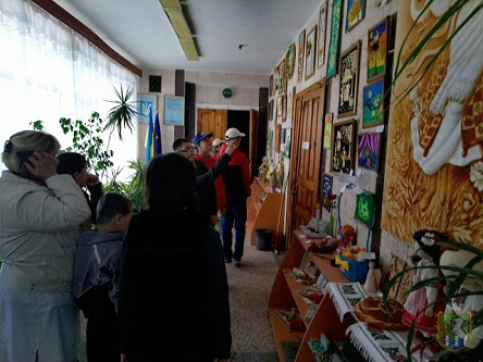 Свежие новости: Вихованці відділення соціальної реабілітації дітей з інвалідністю відвідали виставку дитячих робіт в Центрі дитячої та юнацької творчості