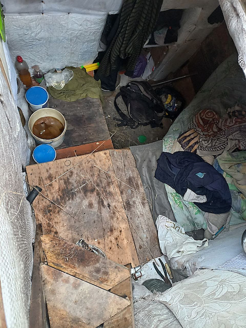 Свежие новости: 8-річну дівчинку, яку розшукували на Миколаївщині, викрав чоловік та силоміць затягнув у викопаний у землі бункер