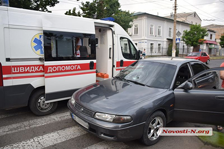 Свежие новости: В центре Николаева «Мазда» сбила прямо на «зебре» пожилого пешехода