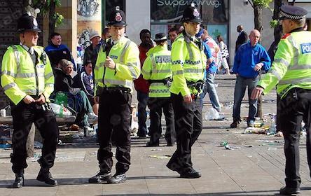 Свежие новости: Наезд авто на толпу мусульман в Британии: появилось пугающее видео