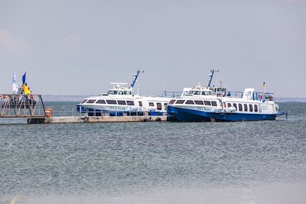 Свежие новости: «Нибулон» возобновил перевозки на «ракете» на Кинбурн