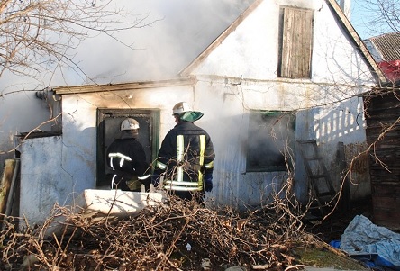 Свежие новости: В Николаеве при пожаре в летней кухне погибла женщина