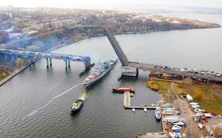 Фото новости: Мешканець Миколаєва вимагає нанести дорожню розмітку на трасі через Варварівський міст Свежие новости: Мешканець Миколаєва вимагає нанести дорожню розмітку на трасі через Варварівський міст