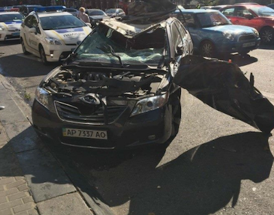 Свежие новости: Пятерное ДТП в Киеве: один из автомобилей перевернулся в воздухе