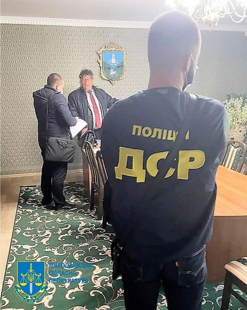 Свежие новости: Сільголова Первомайської ОТО вимагав ₴20 тисяч хабара за видачу фальшивих документів фермеру