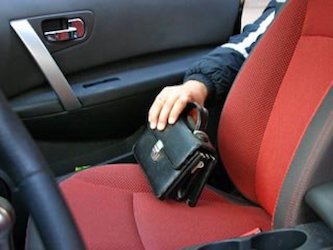 Свежие новости: У киевлянина из машины украли миллион гривен