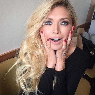 Свежие новости: Скандальная украинская певица призналась российскому каналу в любви