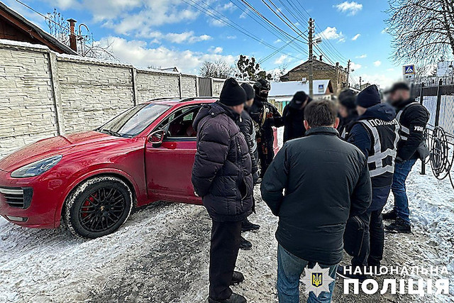 Фото новости: У чотирьох киян знайшли канабіс та кокаїн на десятки мільйонів гривень Свежие новости: У чотирьох киян знайшли канабіс та кокаїн на десятки мільйонів гривень