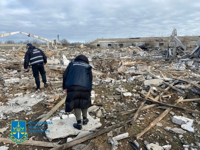 Свежие новости: З'явились фото наслідків сьогоднішнього ракетного удару по селу Рибаківка Миколаївської області
