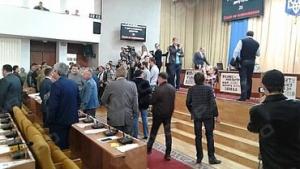 Свежие новости: В Николаеве депутаты продолжили внеочередную сессию областного совета (Видео)