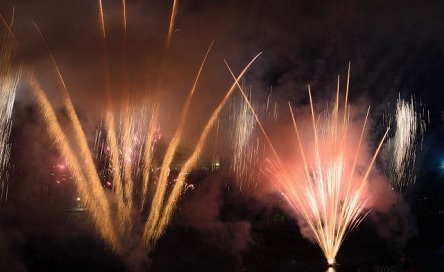 Свежие новости: «За несколько минут до этого ребенка взяли на руки»: детская коляска загорелась во время праздника в Харьковской области