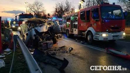 Свежие новости: Трагическое ДТП в Польше: погибли два украинца, еще пятеро в реанимации