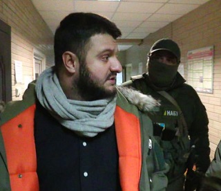 Свежие новости: Суд вернул сыну Авакова паспорт и разрешил выехать из Украины