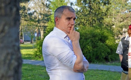 Фото новости: Сенкевич прервал свой отпуск и вышел на работу, после задержания Коренева и Брижатого Свежие новости: Сенкевич прервал свой отпуск и вышел на работу, после задержания Коренева и Брижатого