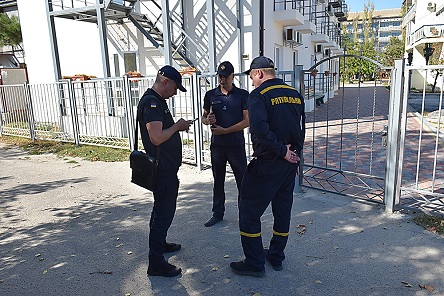 Свежие новости: На Николаевщине на шесть баз отдыха не пустили спасателей, которые пришли с проверкой пожарной безопасности