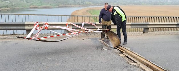 Свежие новости: На Николаевщине неизвестные повредили конструкцию моста. Движение на этом участке ограничено