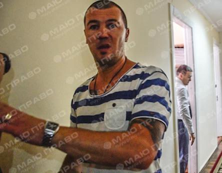 Свежие новости: Боксер, избивавший депутата Барну в Николаевском облсовете, задержан и доставлен в полицию