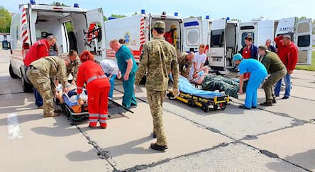 Свежие новости: В Одессу доставили 12 раненных в Донбассе военных