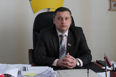 Свежие новости: Порошенко уволил Иванова с должности главы Новобугской РГА: «Согласно поданному им заявлению»