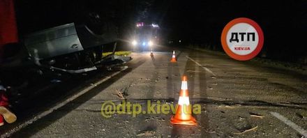 Свежие новости: В Киевской области перевернулась машина: есть погибшие