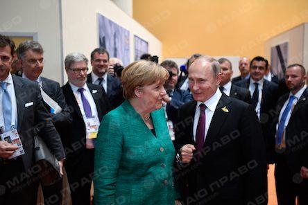 Свежие новости: Меркель объяснила, почему с Путиным и Макроном обсуждали Украину без Порошенко