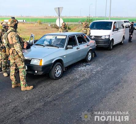 Свежие новости: Николаевские полицейские и КОРД задержали группировку аферистов-квартирных воров из Никополя, подозреваемых в более полусотни краж
