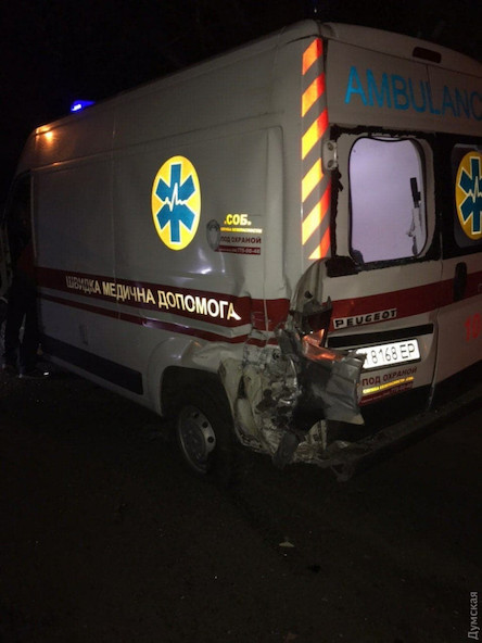 Свежие новости: ДТП в Одессе: пьяный лихач на джипе наехал на скорую помощь