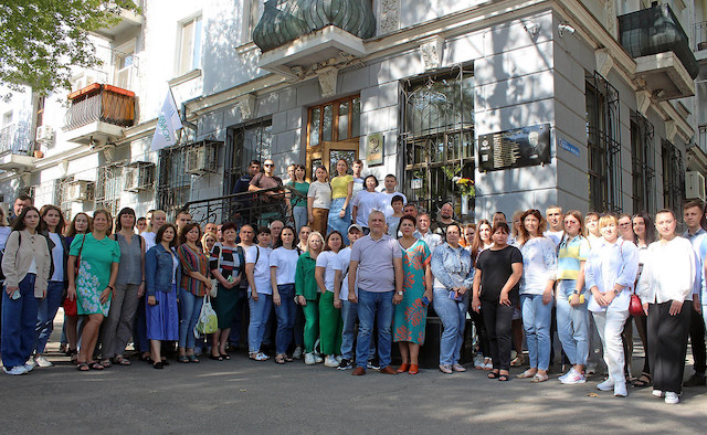 Свежие новости: У Миколаєві відкрили меморіальну дошку Олексію Вадатурському