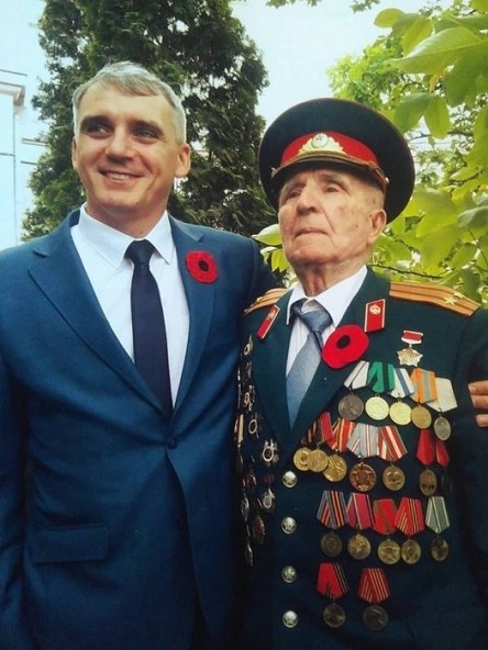 Фото новости: В Николаеве грабители жестоко избили 92-летнего ветерана ВОВ Свежие новости: В Николаеве грабители жестоко избили 92-летнего ветерана ВОВ