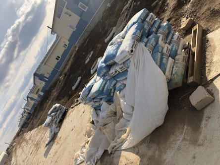 Свежие новости: ФОТО: «Как вам ремонт на 300 миллионов?»: николаевский нардеп Игорь Копытин показал, как выглядит строительство казарм на полигоне «Широкий лан»