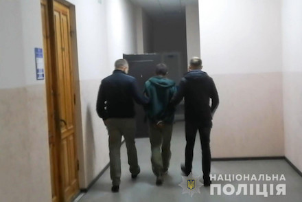 Свежие новости: Полиция Одессы задержала мужчину подозреваемого в развращении несовершеннолетней