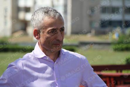 Фото новости: «Обирайте місцевого, а не «заїжджих»!» - Ерік Григорян закликав підтримати його на виборах в парламент Свежие новости: «Обирайте місцевого, а не «заїжджих»!» - Ерік Григорян закликав підтримати його на виборах в парламент