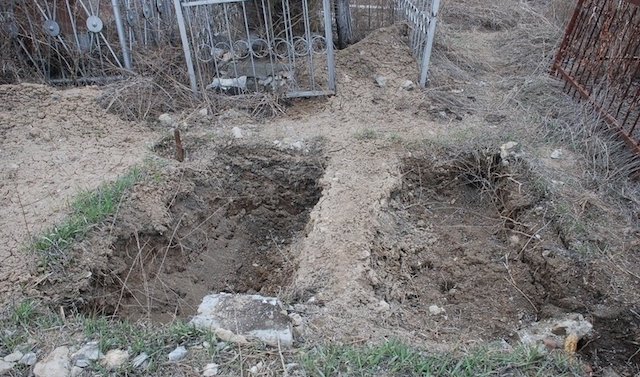 Свежие новости: У Сенкевича решили проблему кладбищ: в Николаеве начали повторно хоронить на старых могилах