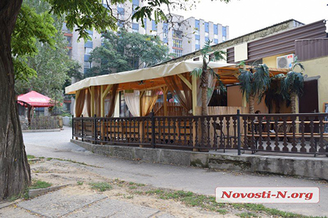 Свежие новости: В центре Николаева в баре убили мужчину