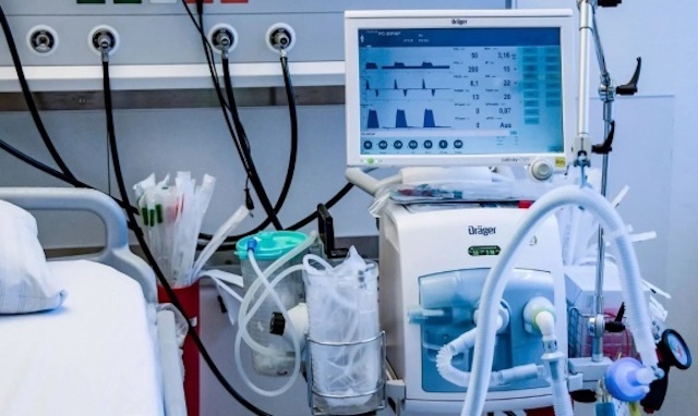 Свежие новости: Николаевская инфекционка не даст городу ни одного аппарата ИВЛ, хотя 24 не используются