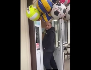 Свежие новости: З магазину на Миколаївщині вимагали прибрати прапор України