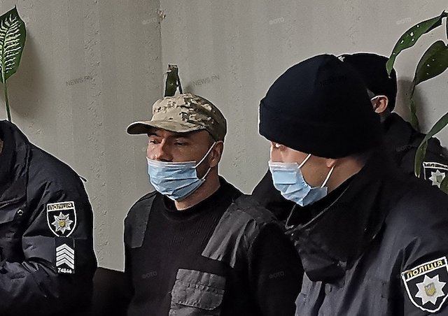 Свежие новости: Суд избирает меру пресечения жителю Доманевки, который изрезал отца и открыл стрельбу по полицейским