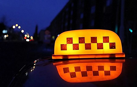 Свежие новости: В Коблево задержали двоих мужчин, которые украли из такси рацию