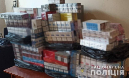 Фото новости: В Одессе задержали пятерых продавцов контрабандных сигарет Свежие новости: В Одессе задержали пятерых продавцов контрабандных сигарет