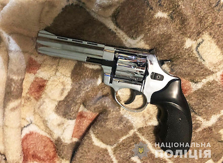 Свежие новости: В Николаеве парень подстрелил из револьвера свою девушку