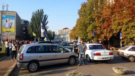 Свежие новости: В Николаеве митингуют автомобилисты: требуют от Сенкевича и депутатов обратиться в ВРУ