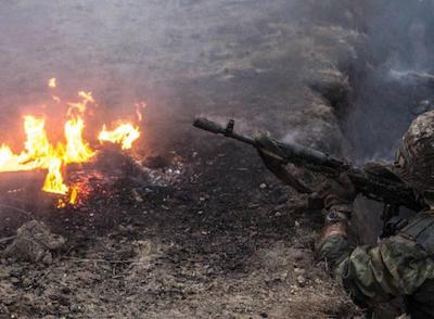 Свежие новости: Под Снигиревкой вражеский вертолет обстрелял наших защитников